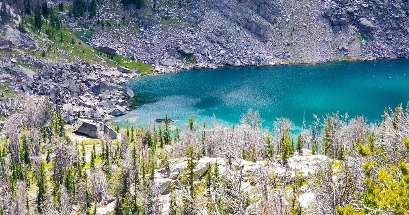 Review Shirley & Valaite Lake, Twin Lakes, & Lake Gadsby (Ugly + Boring)